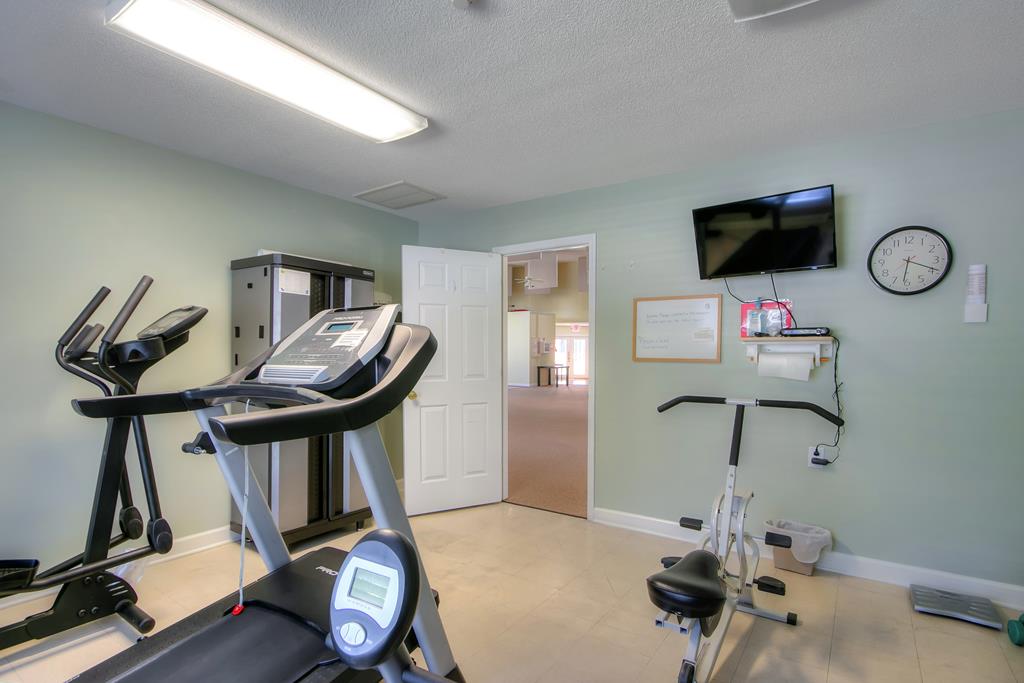 COMMUNITY WORKOUT ROOM