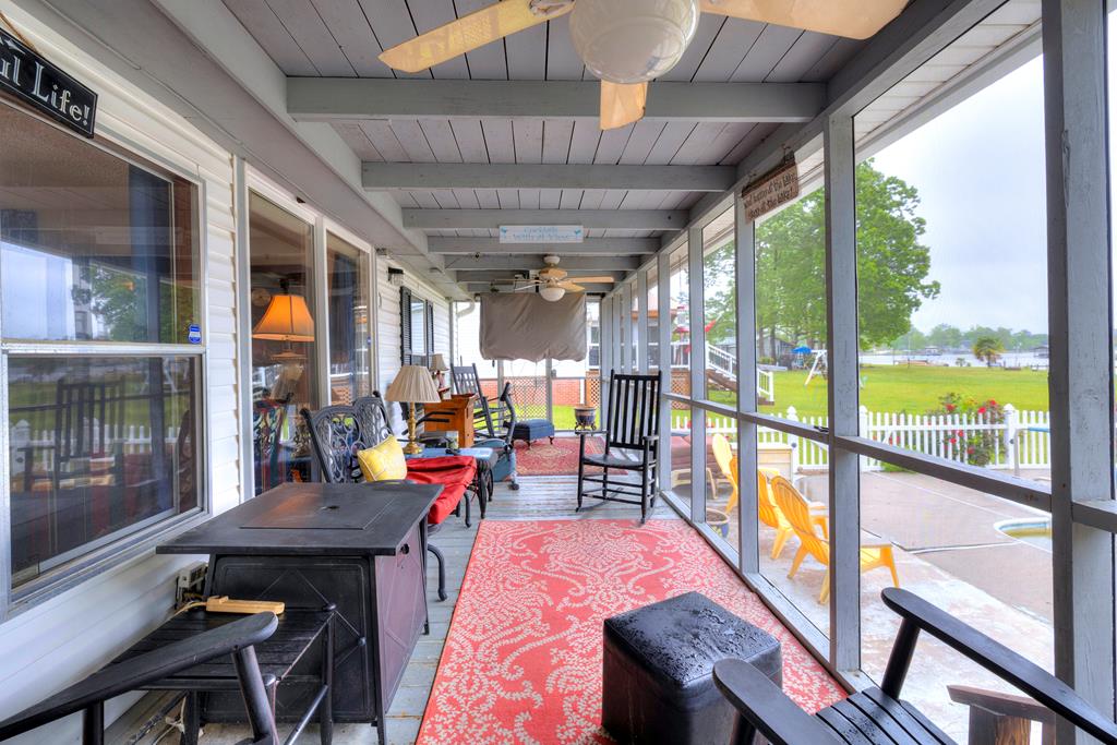 LARGE SCREENED PORCH
