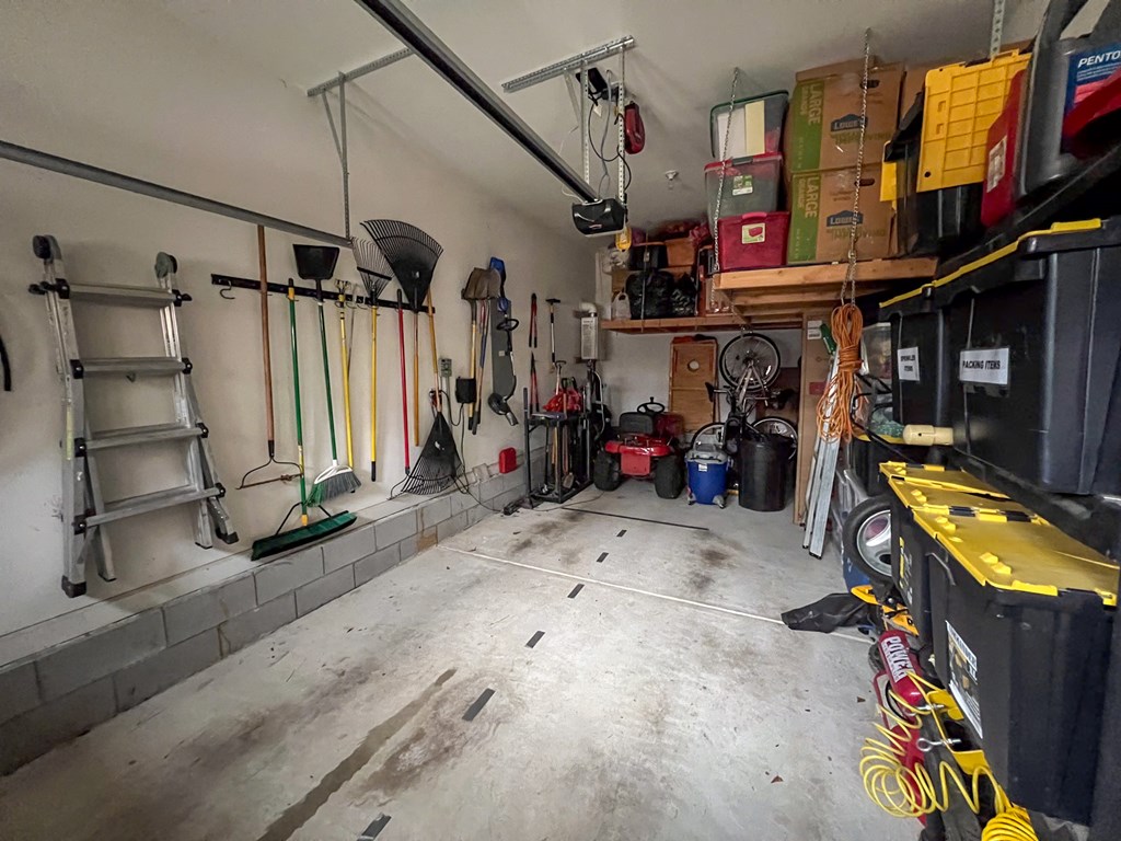 Garage, 1 space